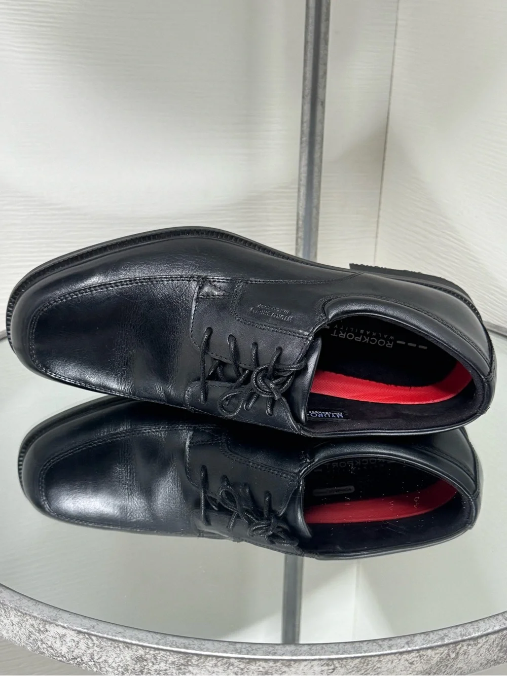 Rockport polished black